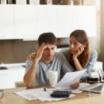 Cómo la Economía Impacta Directamente en las Finanzas y Decisiones Familiares